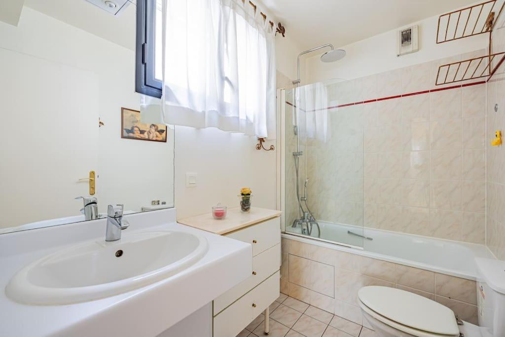 Grand Et Central, 8e Pres Elysee * Parijs