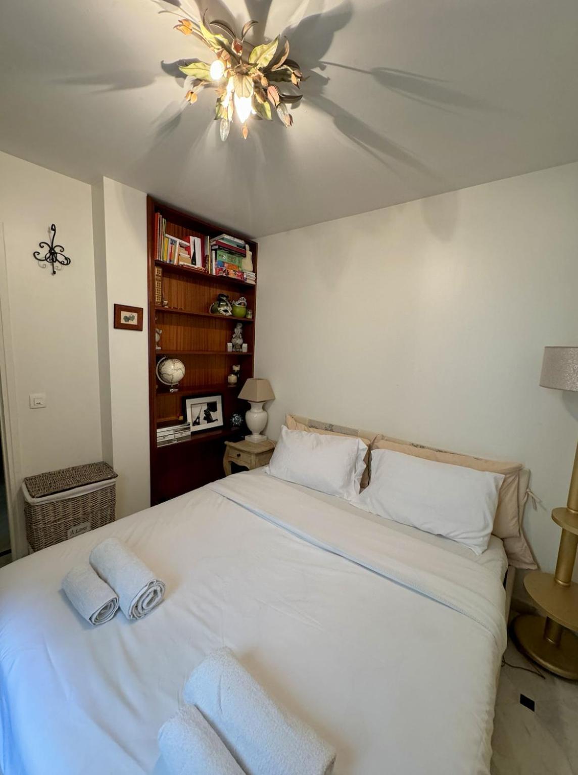 Grand Et Central, 8e Pres Elysee Appartement Parijs