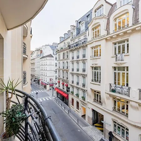 Grand Et Central, 8E Pres Elysee Paris Exterior photo