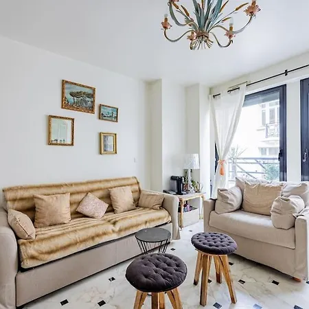 Grand Et Central, 8E Pres Elysee Paris Exterior photo